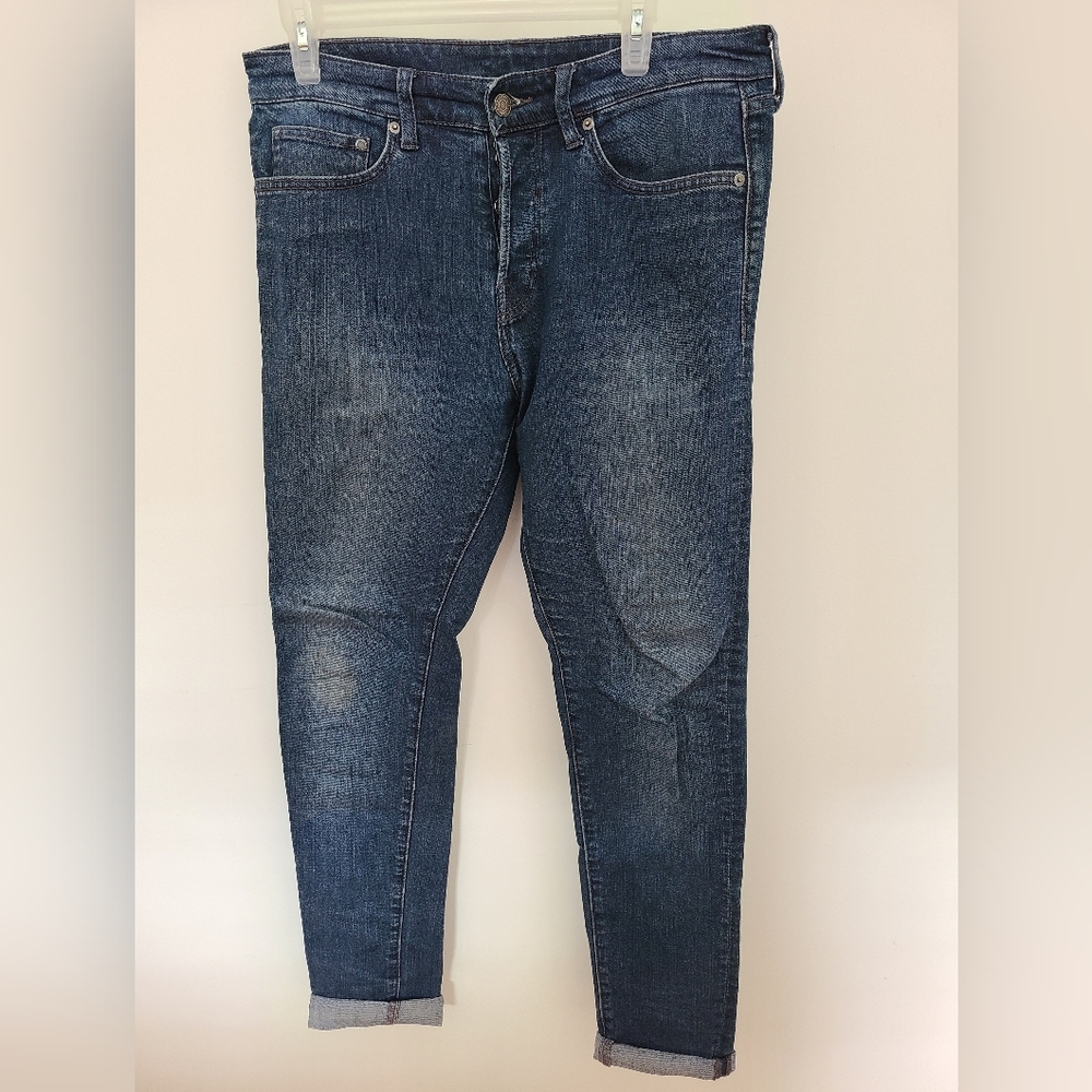 H&M skinny jeans. 33 waist